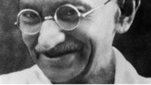 Scopri di più sull'articolo Insegnamento di Gandhi: 10 princìpi di uno dei più grandi Leader Spirituali